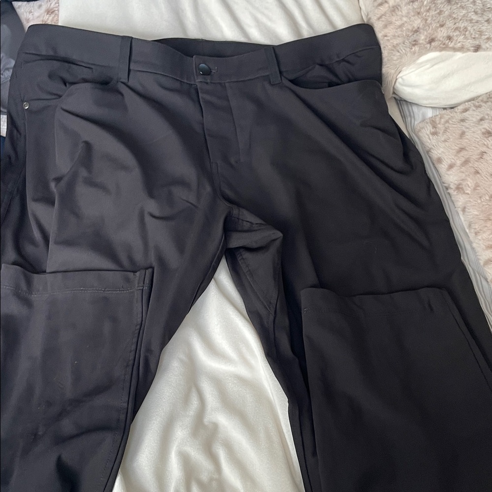 lululemon athletica Men's Black Cargo Pants